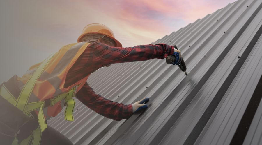 Professional gutter cleaning in East Syracuse, NY